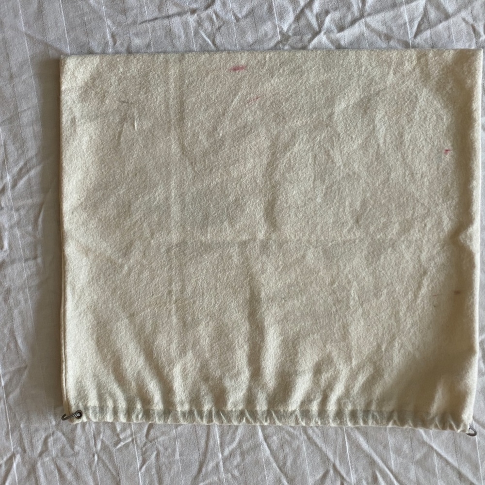 Gucci Dust Bag - Picture 2 of 2